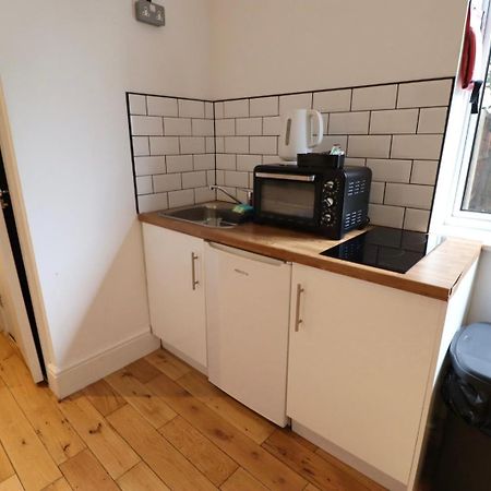 Апартаменты Flat 4, 10 St John'S Борнмут Экстерьер фото