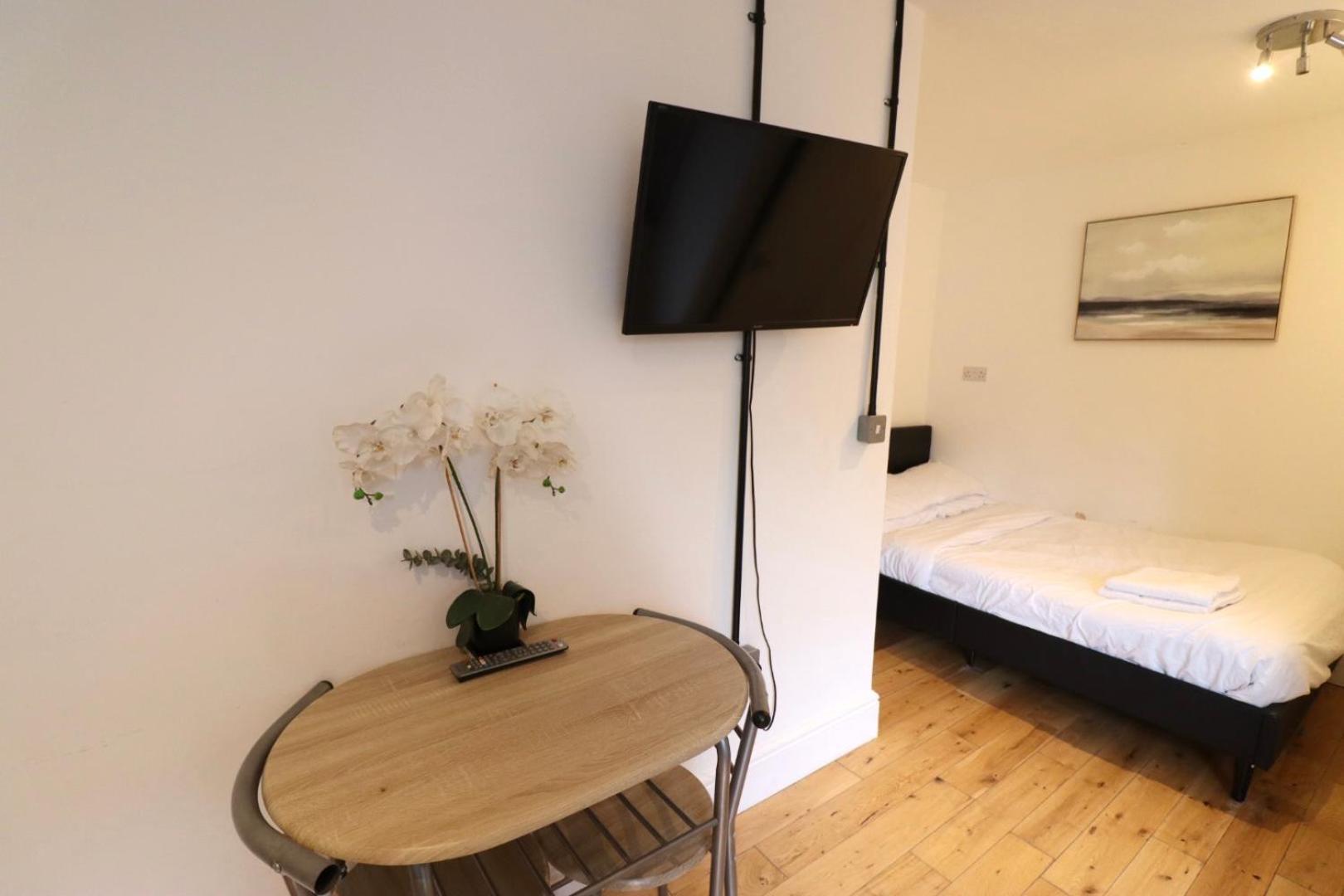 Апартаменты Flat 4, 10 St John'S Борнмут Экстерьер фото